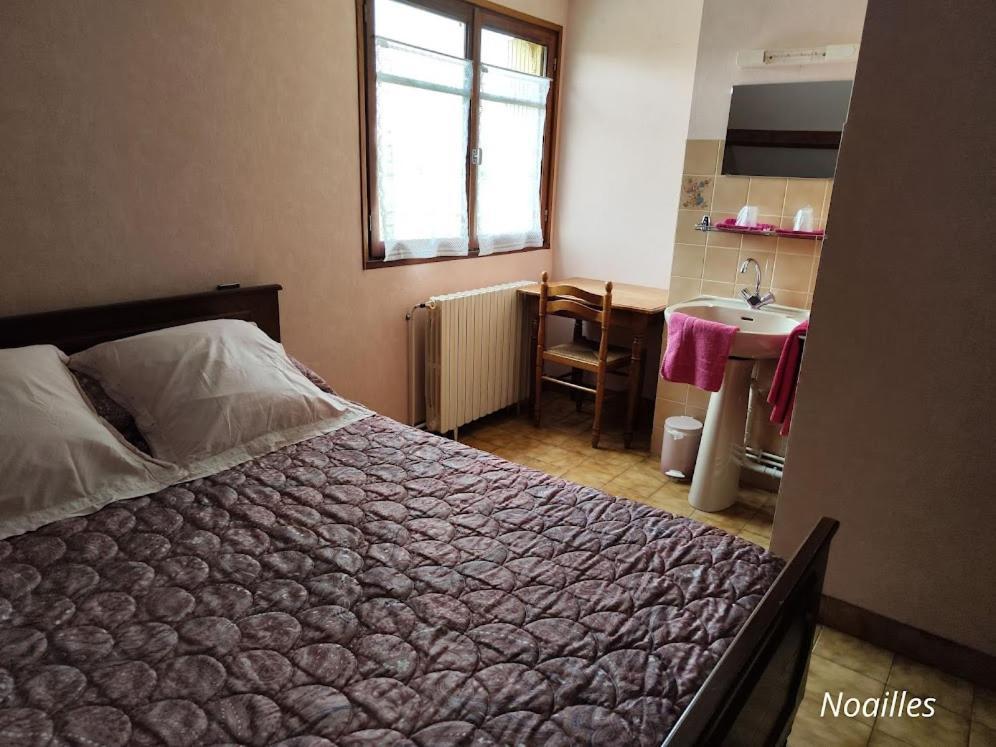 A L'Etape De La Ferme Bed & Breakfast Noailles  Luaran gambar